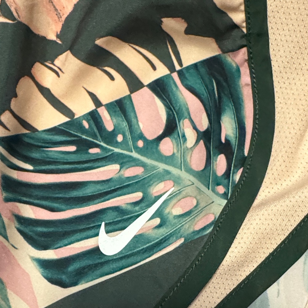 Nike Tropical Print Women's Shorts - Picture 4 of 9